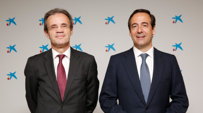 El presidente de CaixaBank, Jordi Gual, y el consejero delegado, Gonzalo Gortázar.