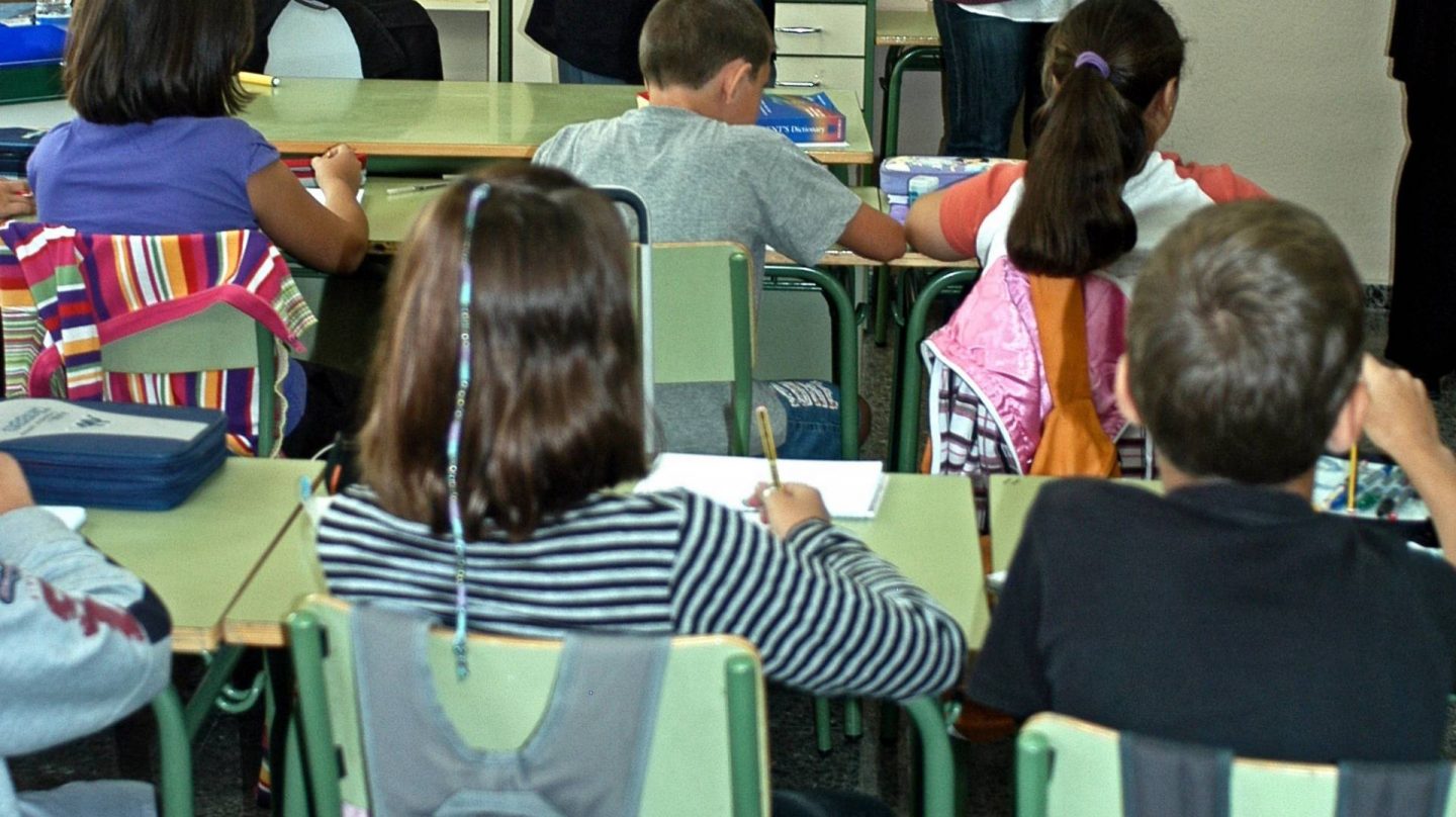 Interior del aula en un colegio.