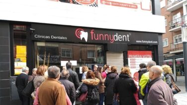 El responsable de la quiebra de las clínicas Funnydent vuelve al negocio dental