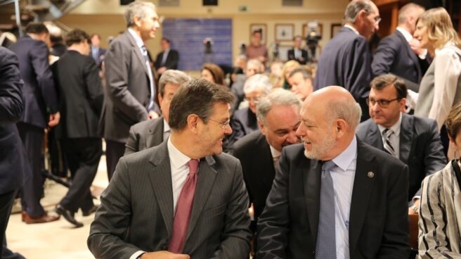 maza y catala El fiscal general del Estado, José Manuel Maza, junto al ministro de Justicia, Rafael Catalá.