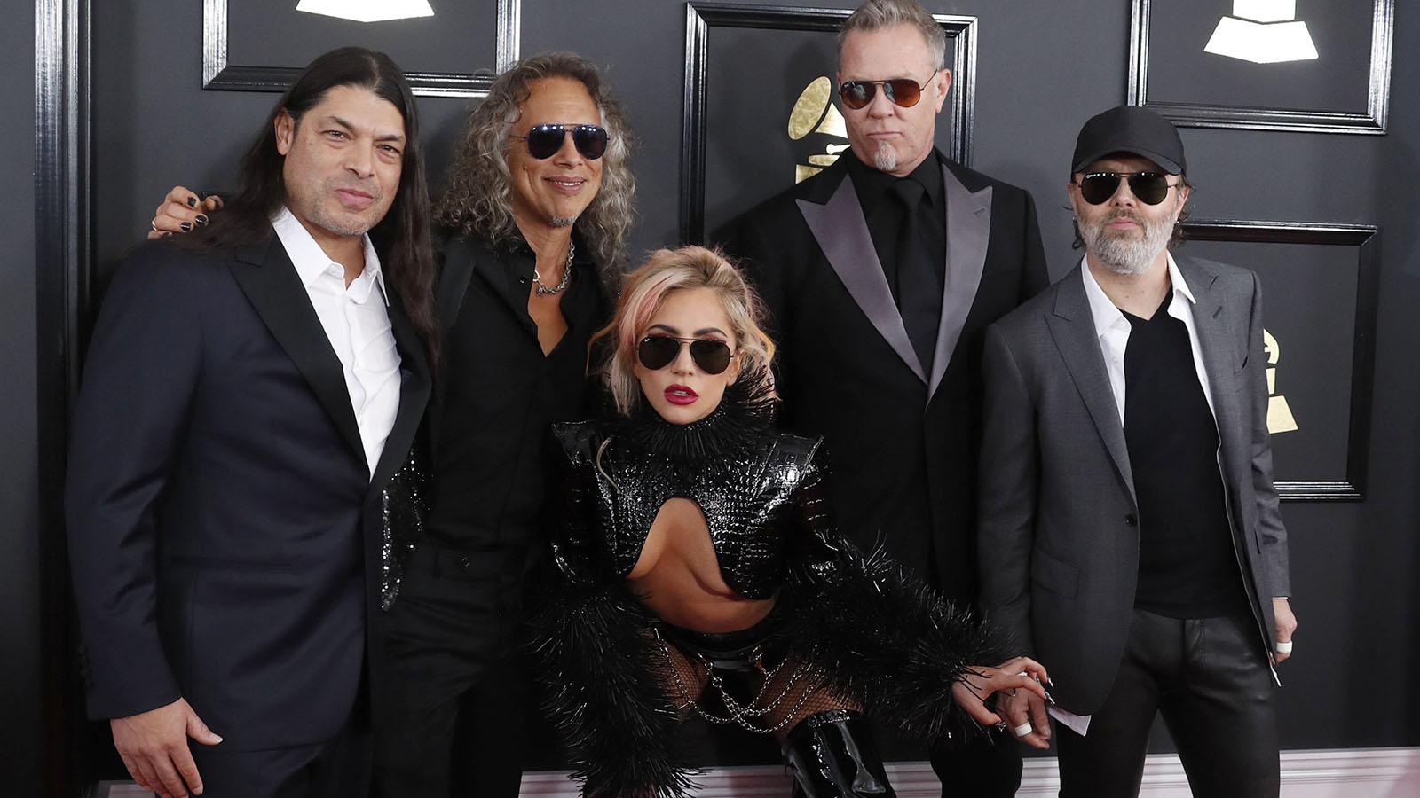 Lady Gaga se puso más cañera que nunca cantando con Metallica.