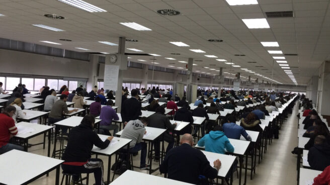 Casi 30.000 opositores se examinan para 6.239 plazas de funcionario