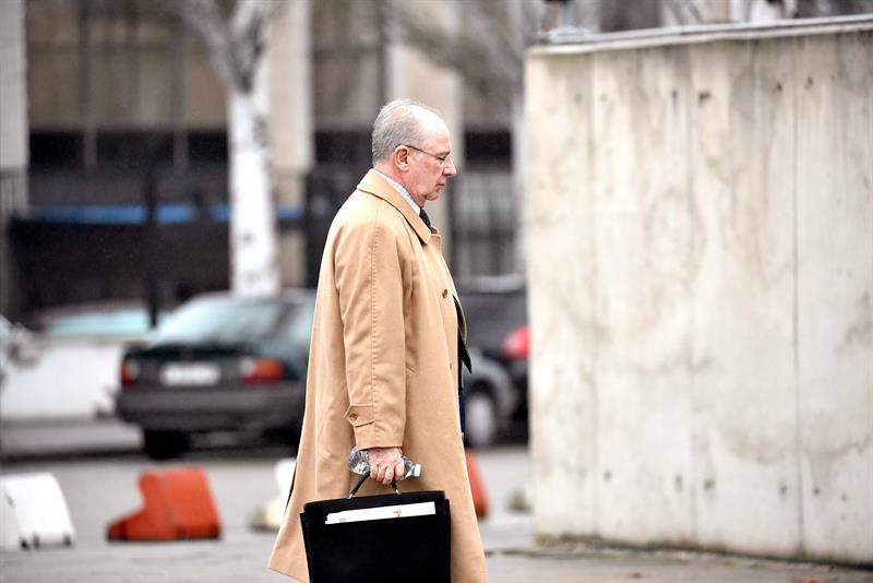 Rodrigo Rato, entrando a la Audiencia Nacional para el juicio de las tarjetas black.