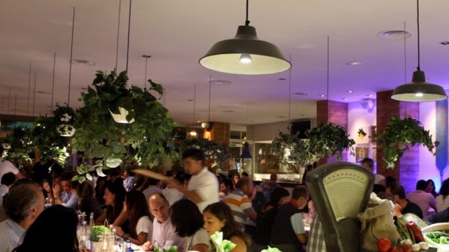 restaurante lleno de gente