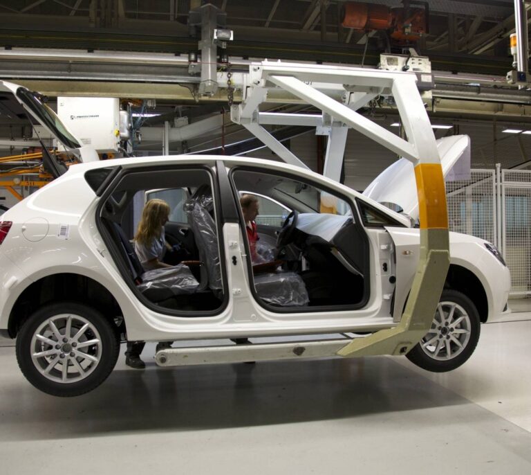 El motor pide al Gobierno un plan de 400 millones para ayudas a la compra de coches