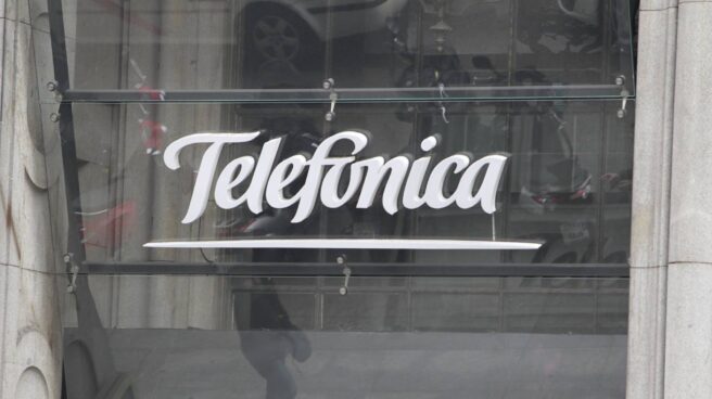La gran banca celebra la venta de Telxius, pero pide a Telefónica recortar más deuda