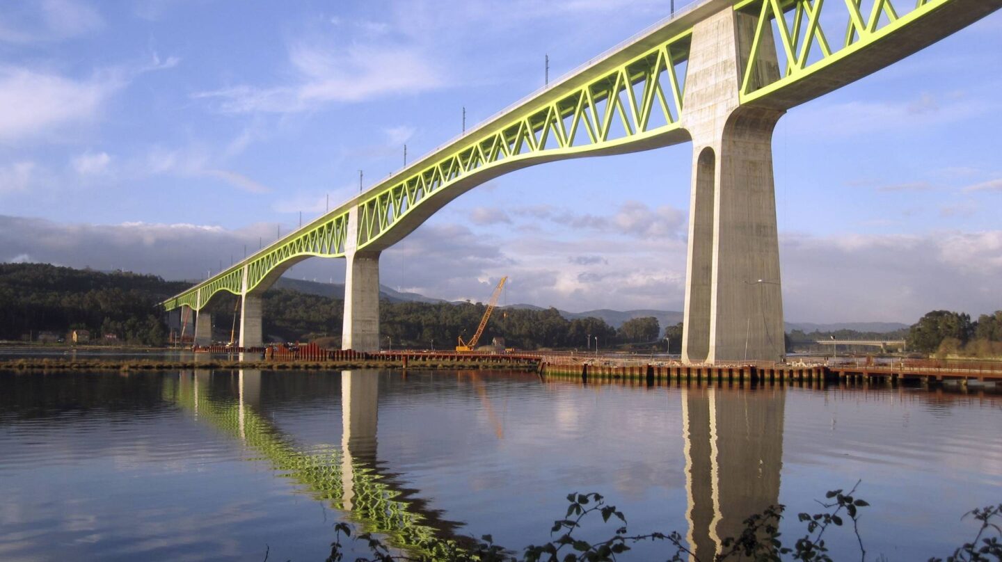 Viaducto sobre el río Ulla, un puente que ha sido premiado a nivel internacional.