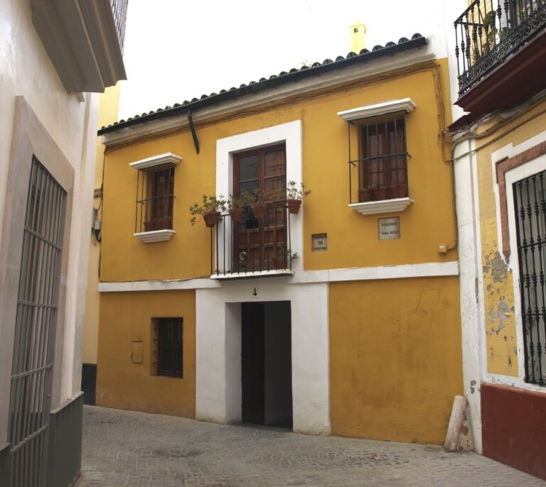 Victorio y Lucchino entregan la casa natal de Velázquez al banco como dación en pago