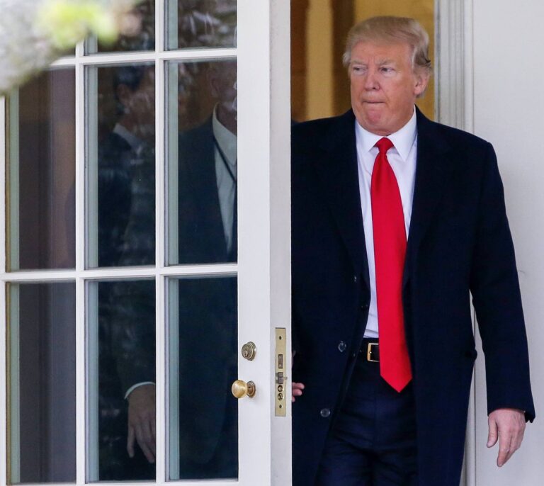 Trump acusa a Obama de grabar sus llamadas antes de las elecciones