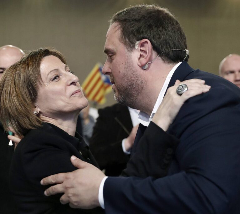 La nueva 'hoja de ruta' de la cúpula secesionista: reconocer la Constitución para salir en libertad