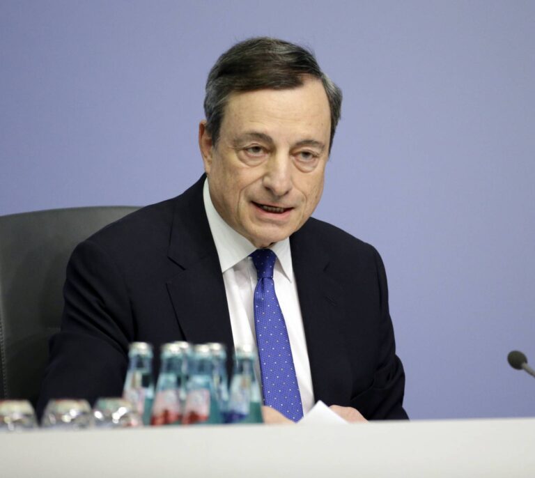 Draghi declara viva la batalla por la inflación pero empieza a guardar sus armas