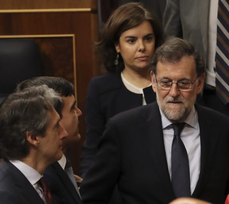 Indignación en Moncloa por el voto de la estiba: "Esta legislatura durará muy poquito"