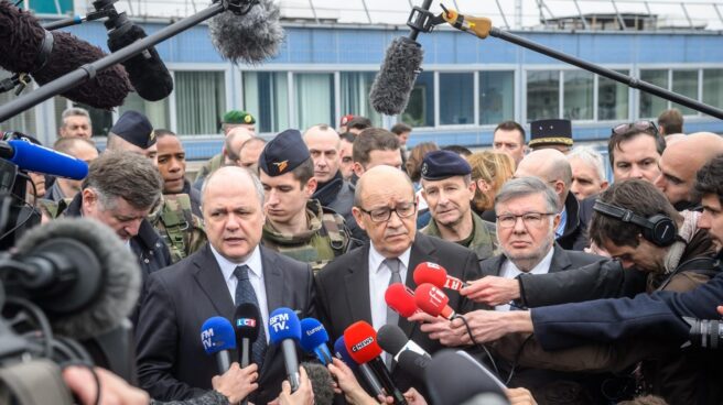 El ministro de Interior francés, Bruno Le Roux