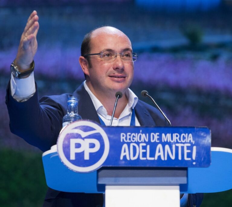 Génova da la consigna de evitar elecciones en Murcia para eludir el foco de la "corrupción"