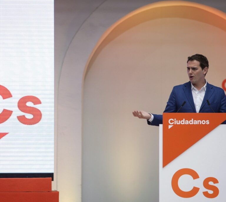 Rivera acusa a Mariano Rajoy de abandonar a Cataluña