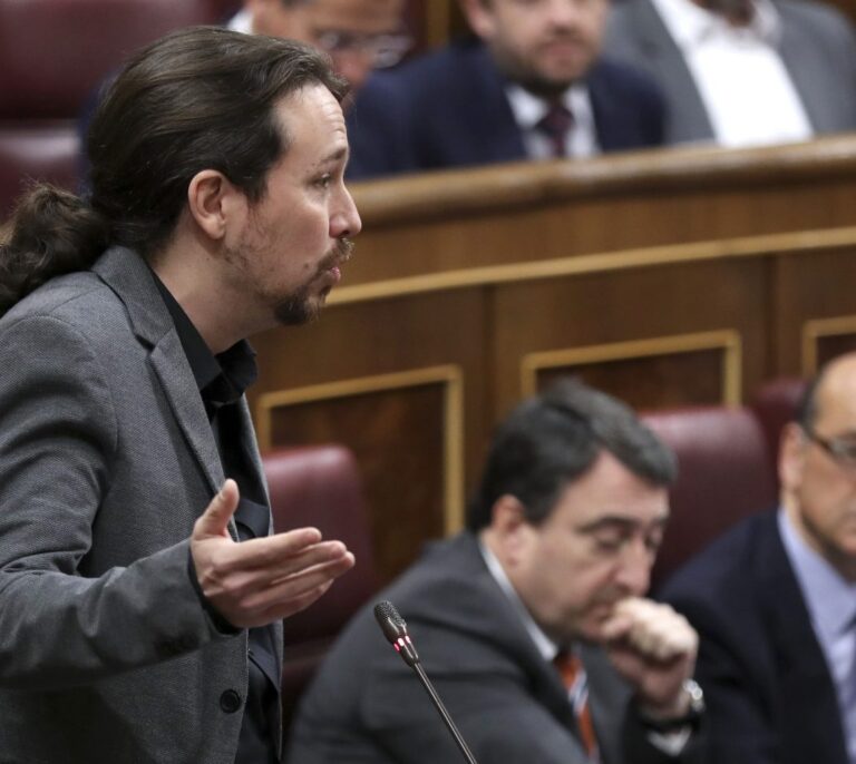 Iglesias pide la comparecencia de Rubalcaba en la Comisión sobre las escuchas en Interior