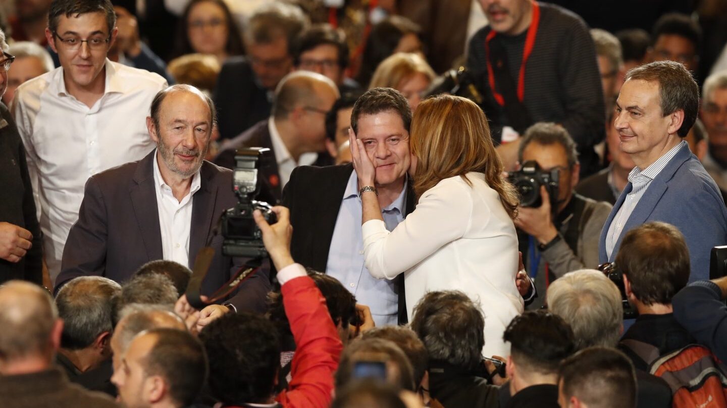 Susana Díaz besa a García-Page ante Madina, Rubalcaba y Zapatero.