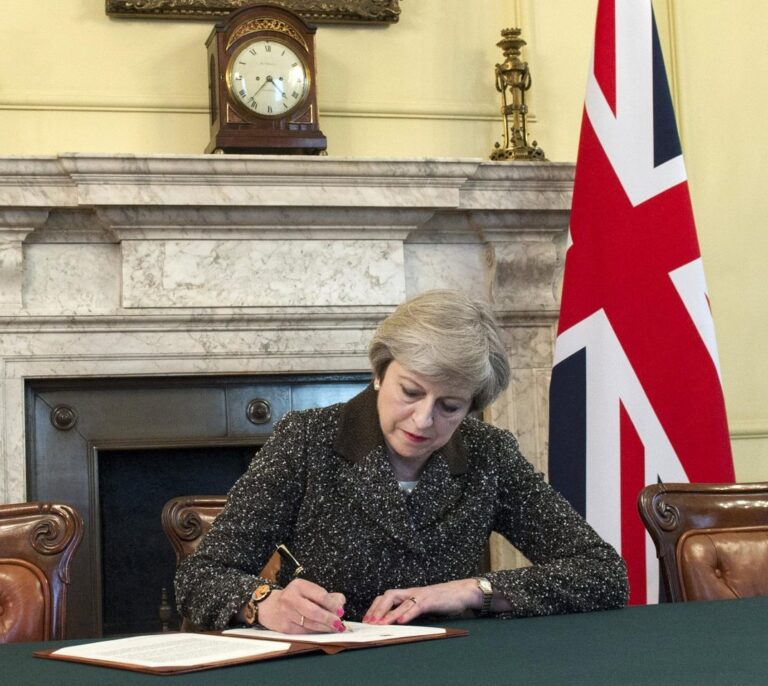 Reino Unido afronta el gran éxodo de los trabajadores mejor formados por el Brexit