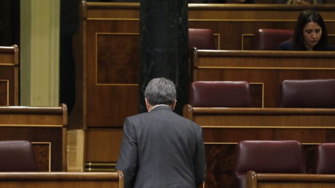 Francesc Homs, deja el hemiciclo del Congreso en su última sesión como diputado.