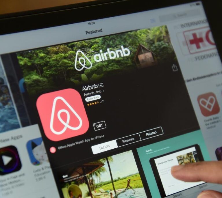 Airbnb abronca a Carmena: la vivienda sube por las casas vacías, no por los pisos turísticos