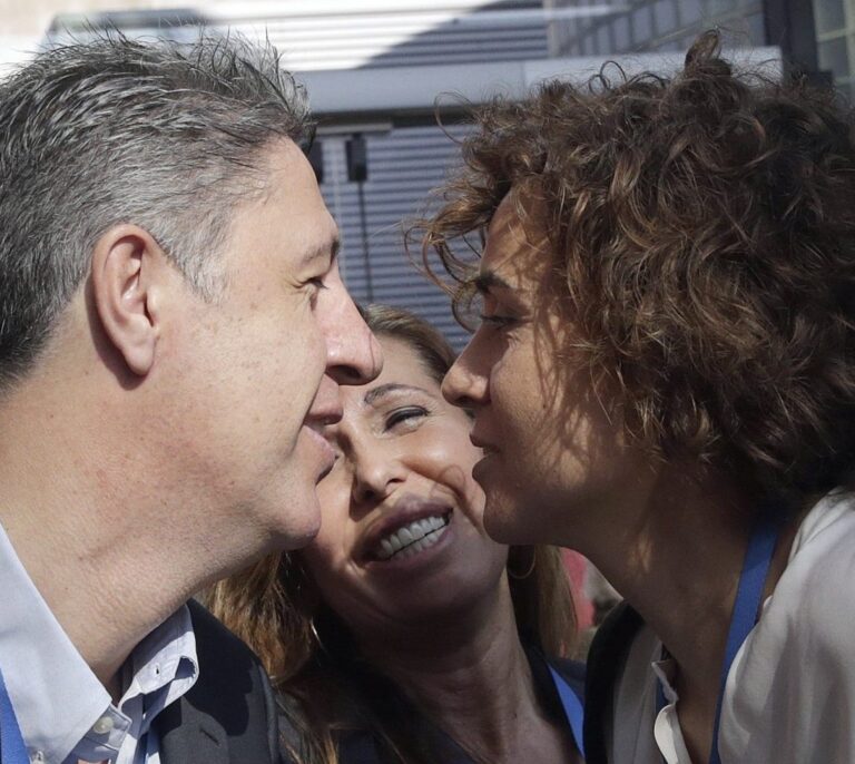 Albiol: "El PP no cambia de principios como quien cambia de camisa"