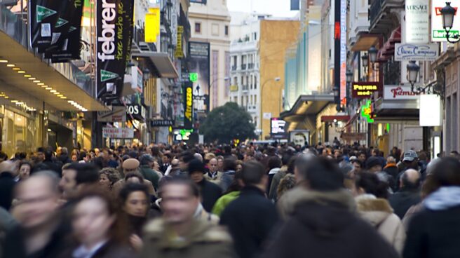 Los créditos con tarjetas con intereses del 20% crecen por el auge del consumo