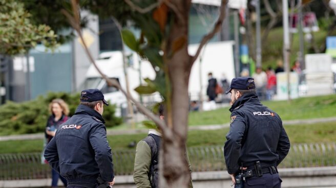 El Gobierno convoca de urgencia 8.000 plazas de empleo público, la mitad para Policía Nacional