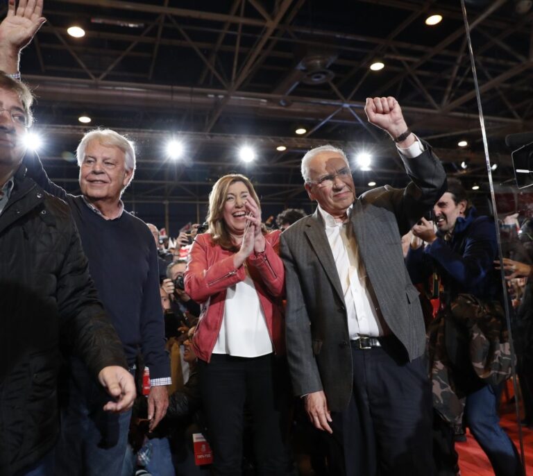 La mano derecha de Susana Díaz moviliza al PSOE-A para 'arrasar' a Pedro Sánchez