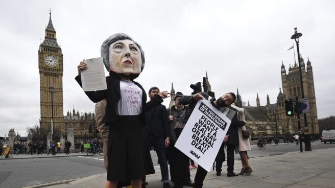 Protesta ante el Parlamento británico contra el Brexit.