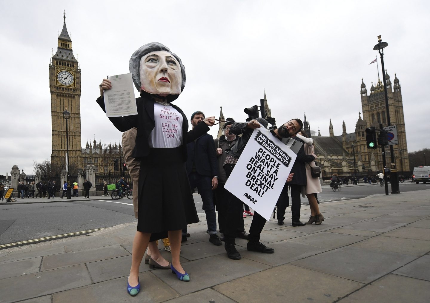 Protesta ante el Parlamento británico contra el Brexit.