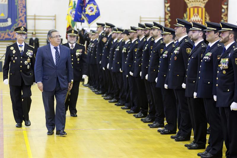Zoido envía a Andalucía casi el 30% de los nuevos inspectores de la Policía Nacional