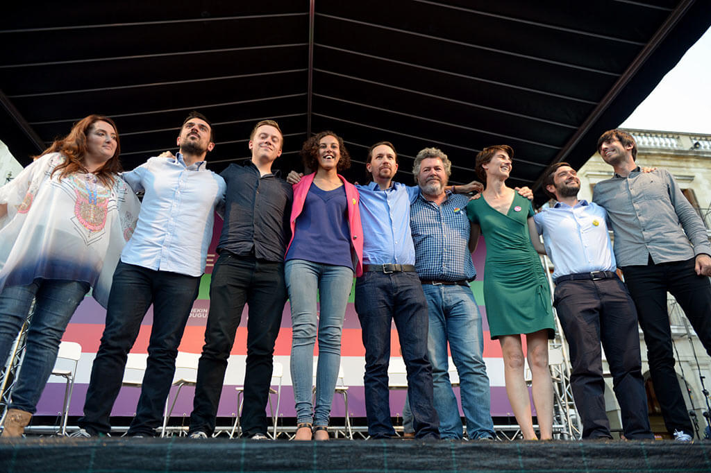 La senadora de Podemos que iba a ser desahuciada se pasa al Grupo Mixto