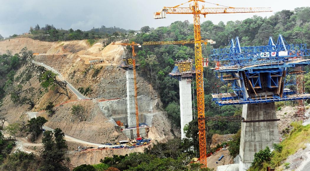 Autopista Perote Xalapa (México).