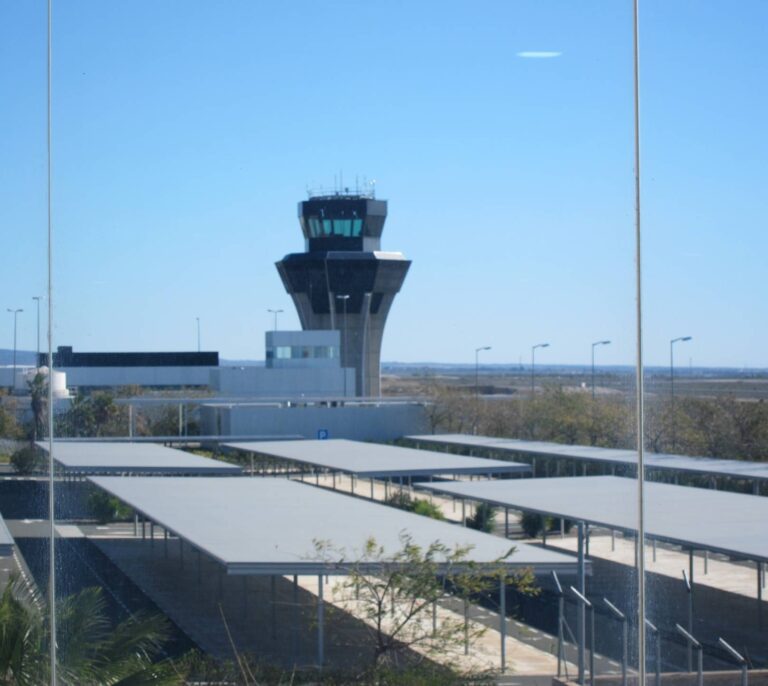 Aena resucitará el aeropuerto ‘fantasma’ de Murcia tras cinco años cerrado
