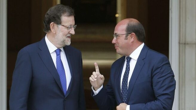 dedo Mariano Rajoy y Pedro Antonio Sánchez