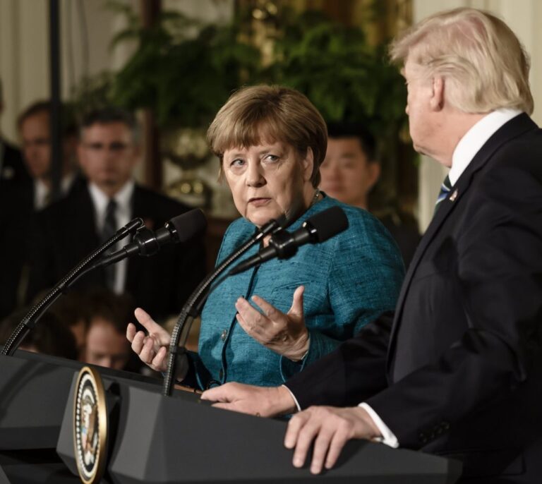 Trump y Merkel airean sus diferencias en un frío primer encuentro