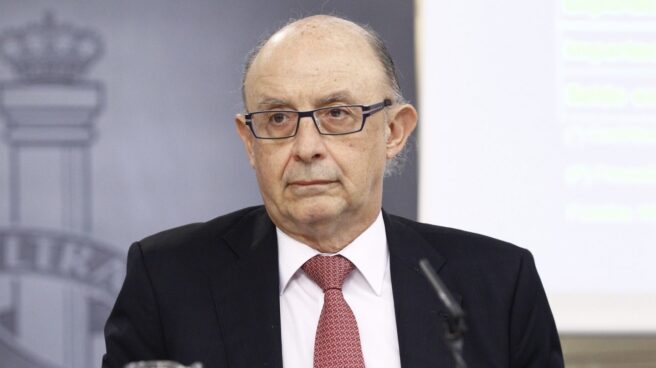 El ministro de Hacienda, Cristóbal Montoro, tras el Consejo de Ministros.