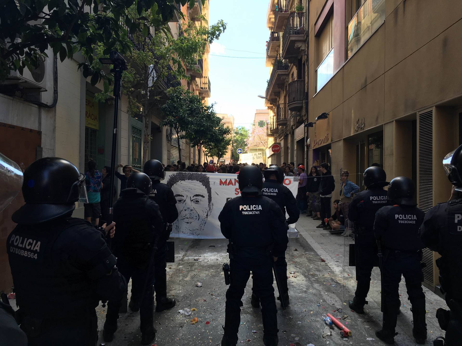 Un grupo de Mossos, durante una operación policial.