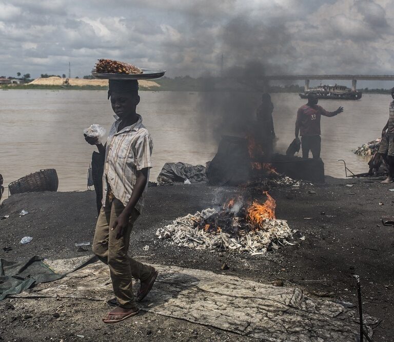 1,7 millones de niños mueren al año por la contaminación medioambiental