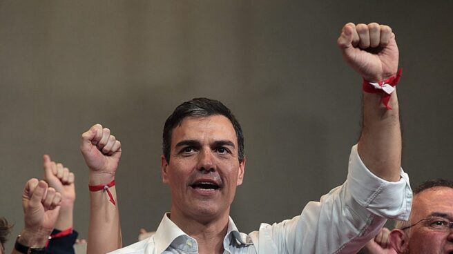 Los 'sanchistas' no tienen "ninguna duda" de que la campaña de Díaz la financia el PSOE