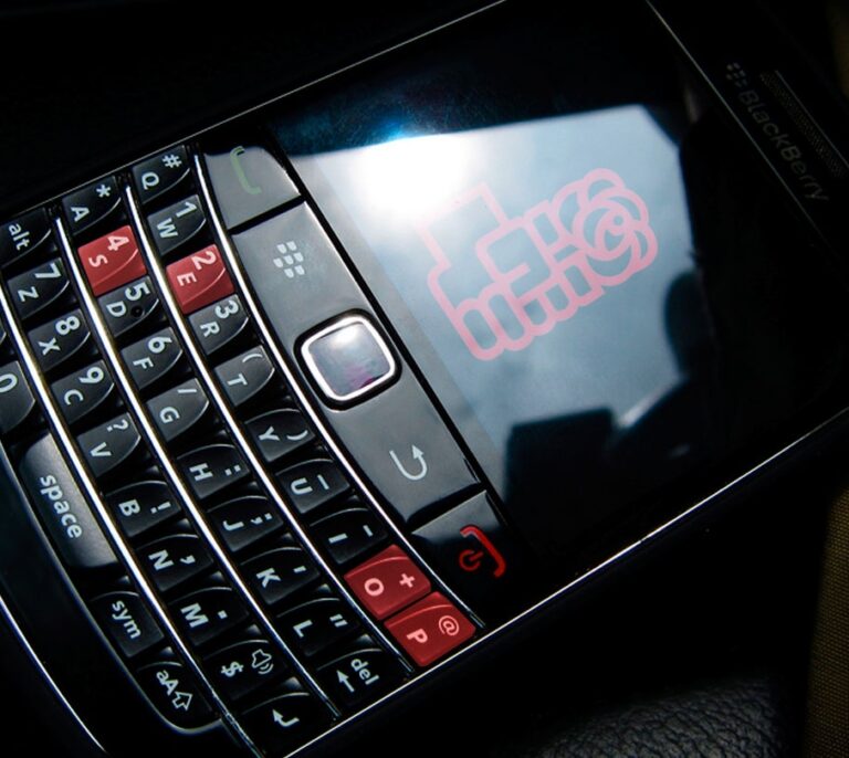 Por qué el PSOE puede acabar como Blackberry