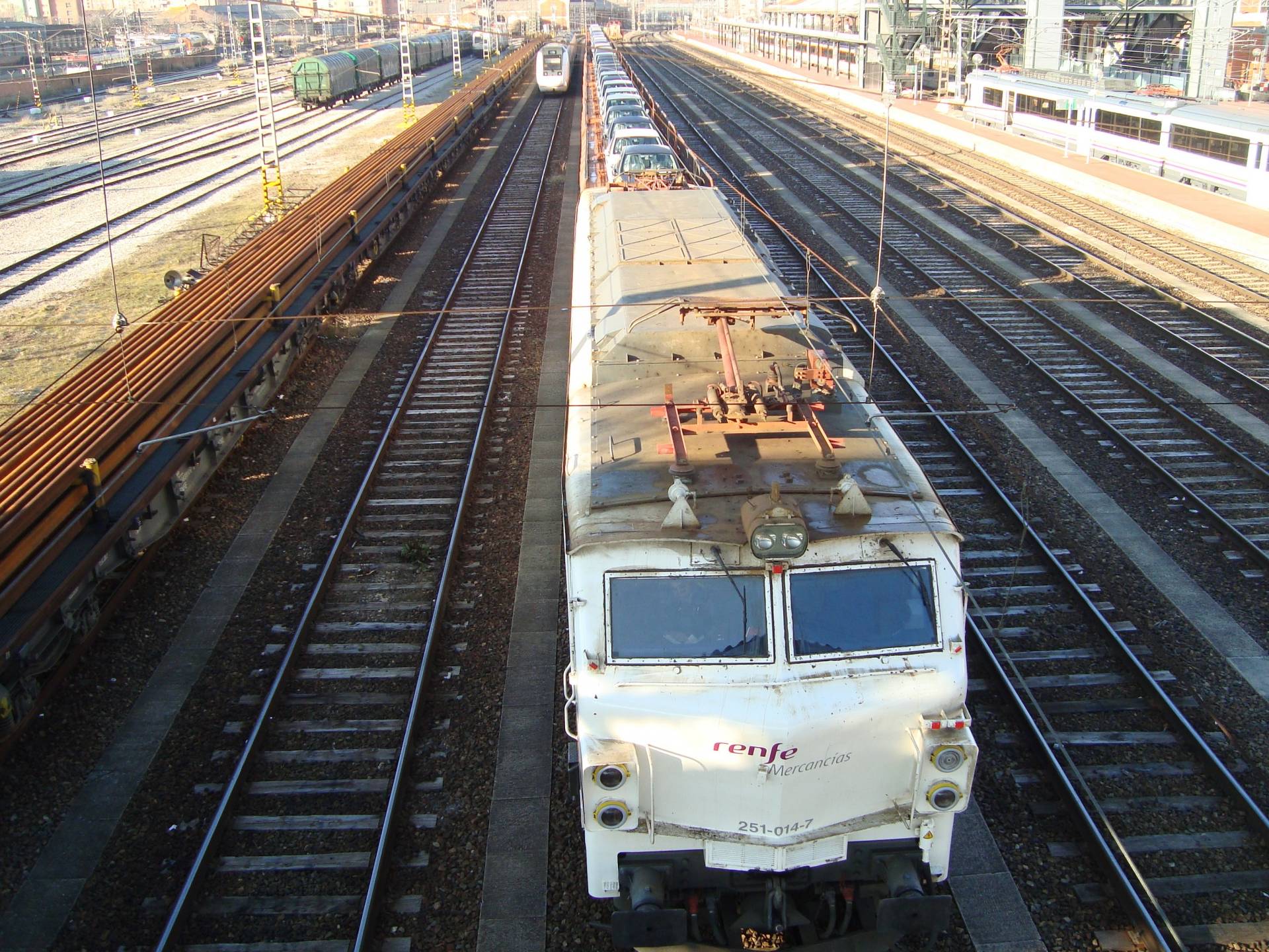 La liberalización del tren de mercancías fracasa: se hunden ingresos y toneladas