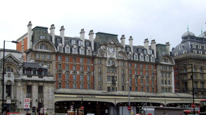 victoria station