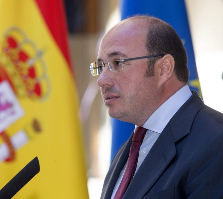 Génova quiere fuera a Pedro Antonio Sánchez: "nos hace daño"