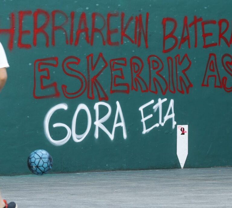 Otegi: "No fue la foto de la derrota sino de la aportación inestimable de ETA a la paz"