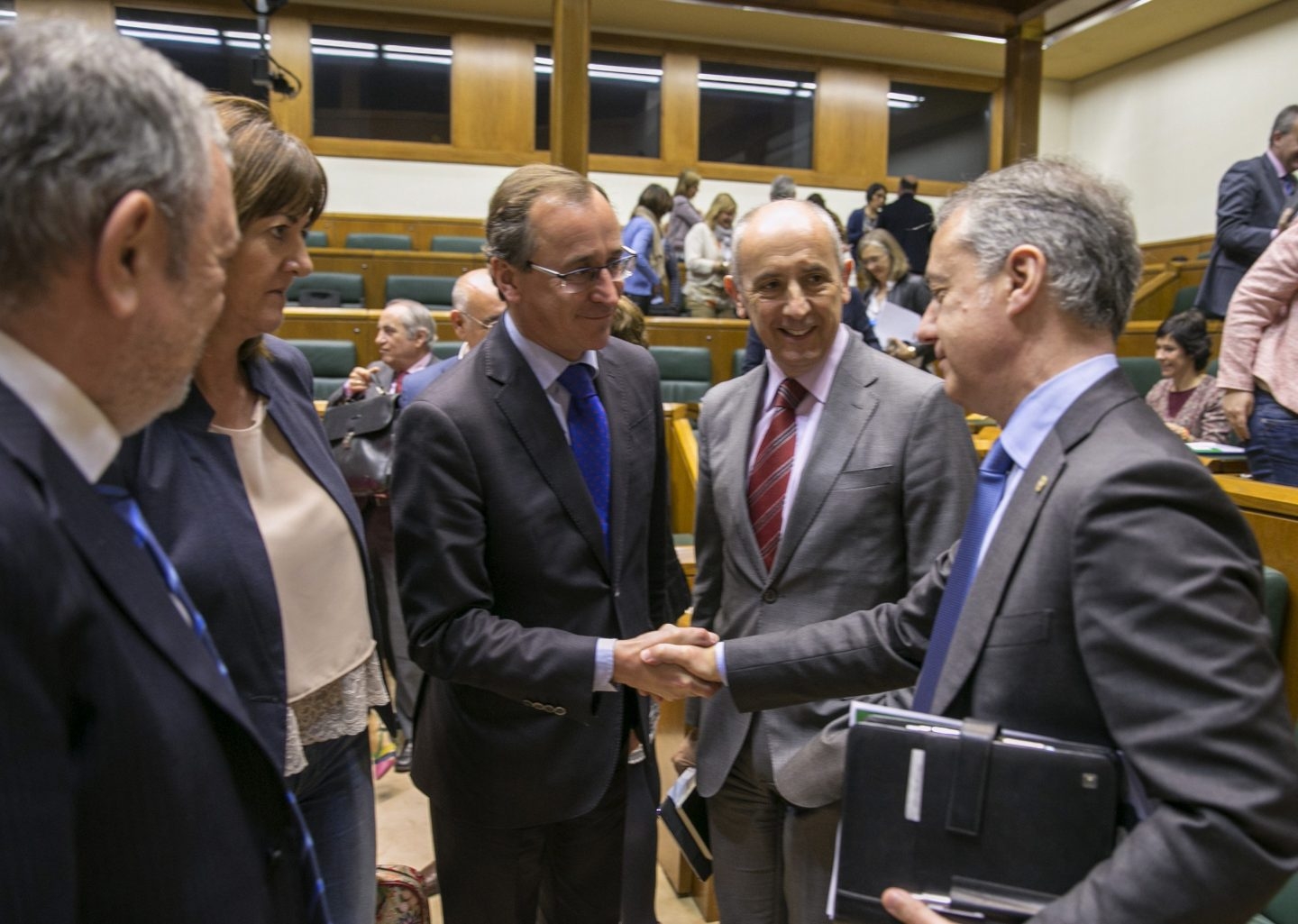Urkullu aprueba los presupuestos del País Vasco gracias al Partido Popular