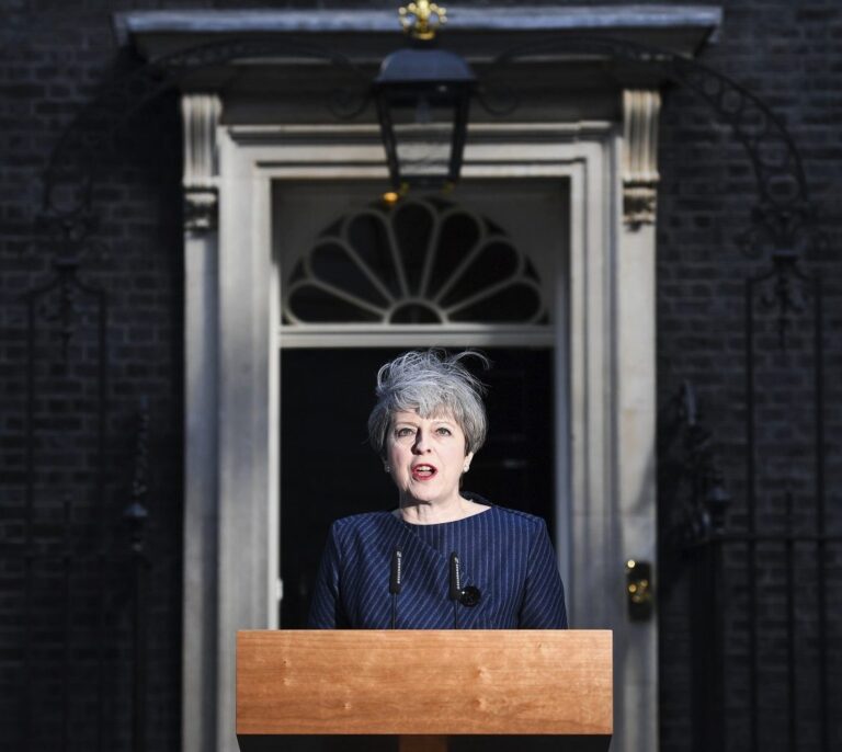Las tensiones por el Brexit obligan a May a adelantar las elecciones al 8 de junio