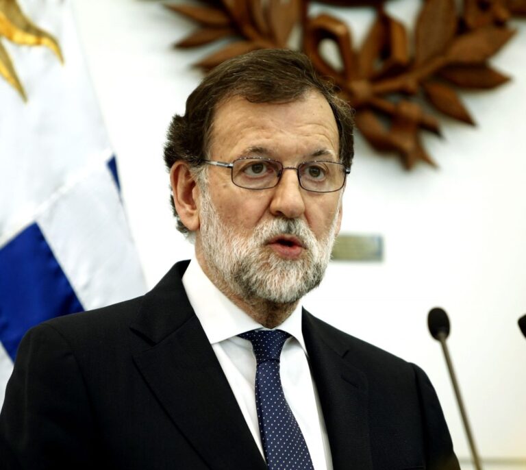 El PP cree que Iglesias "va de farol" y recuerda que Rajoy no tiene por qué intervenir en el debate de la moción