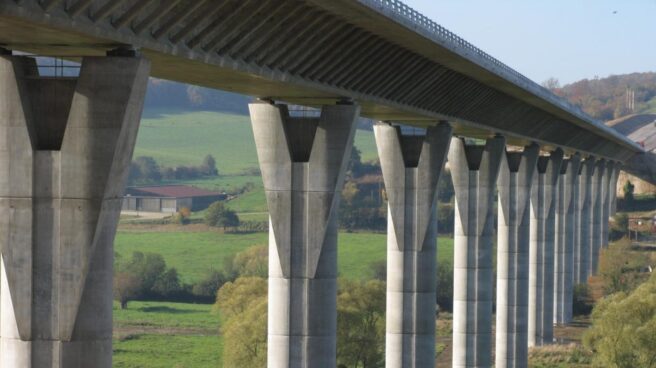 Autopista Abertis Francia Viaducto de una de las autopistas gestionadas por Abertis en Francia.