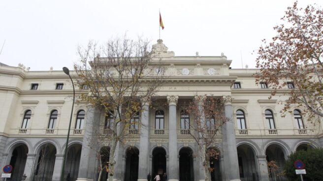 Fachada del Palacio de la Bolsa, en Madrid.